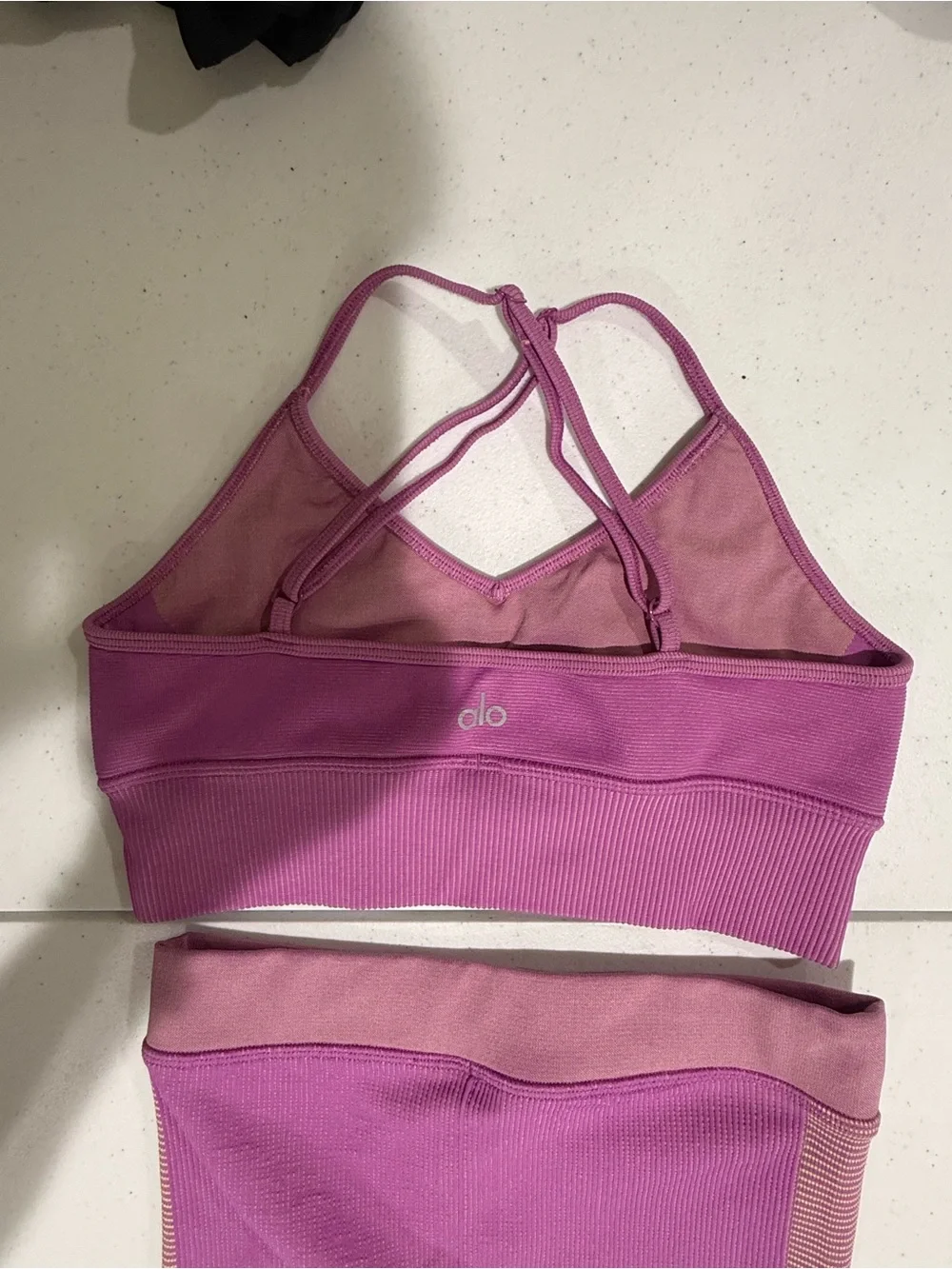 ALO Yoga Women’s Purple & Lime Green Seamless Active Leggings & Bra
